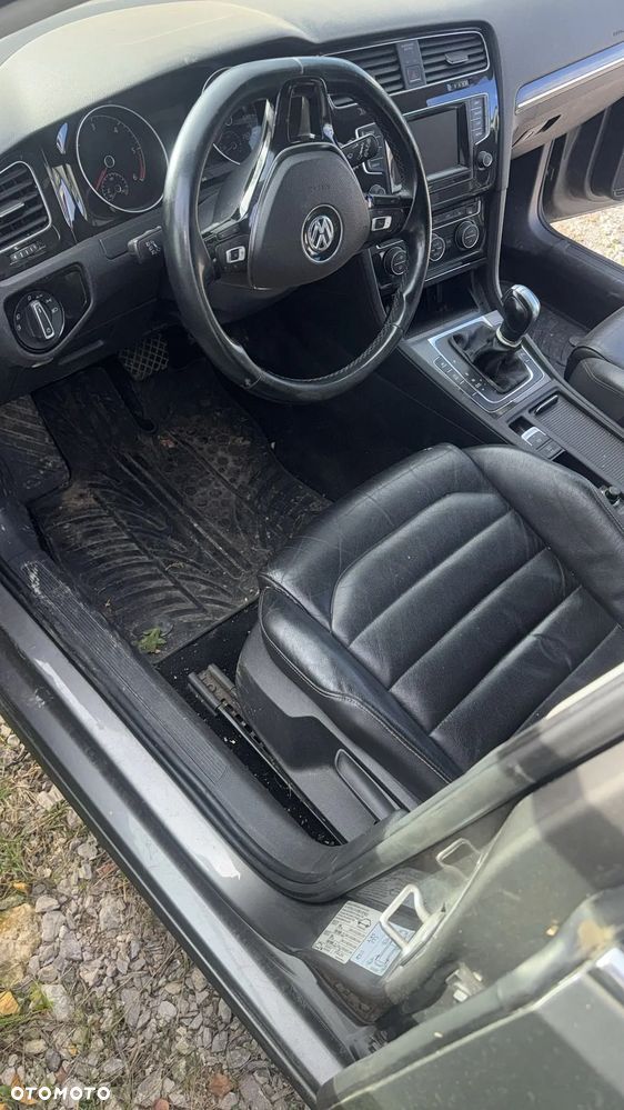 Volkswagen Golf - 5