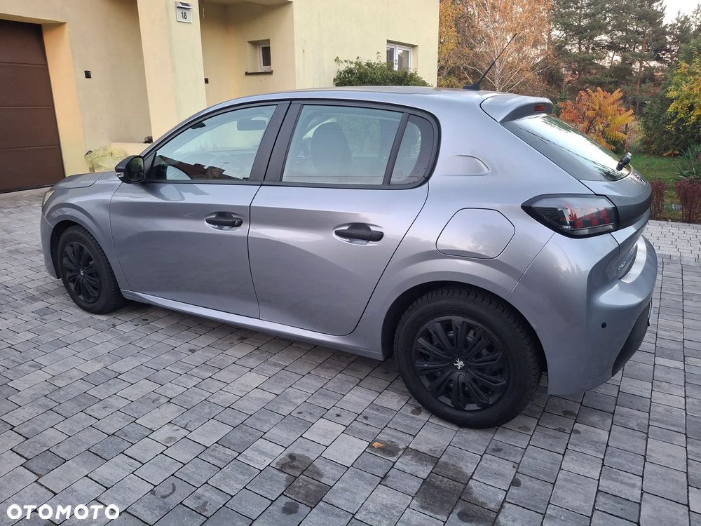 Peugeot 208 - 5