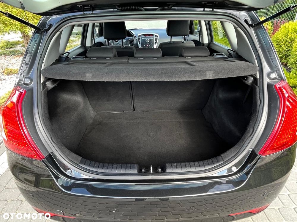 Kia Ceed - 13