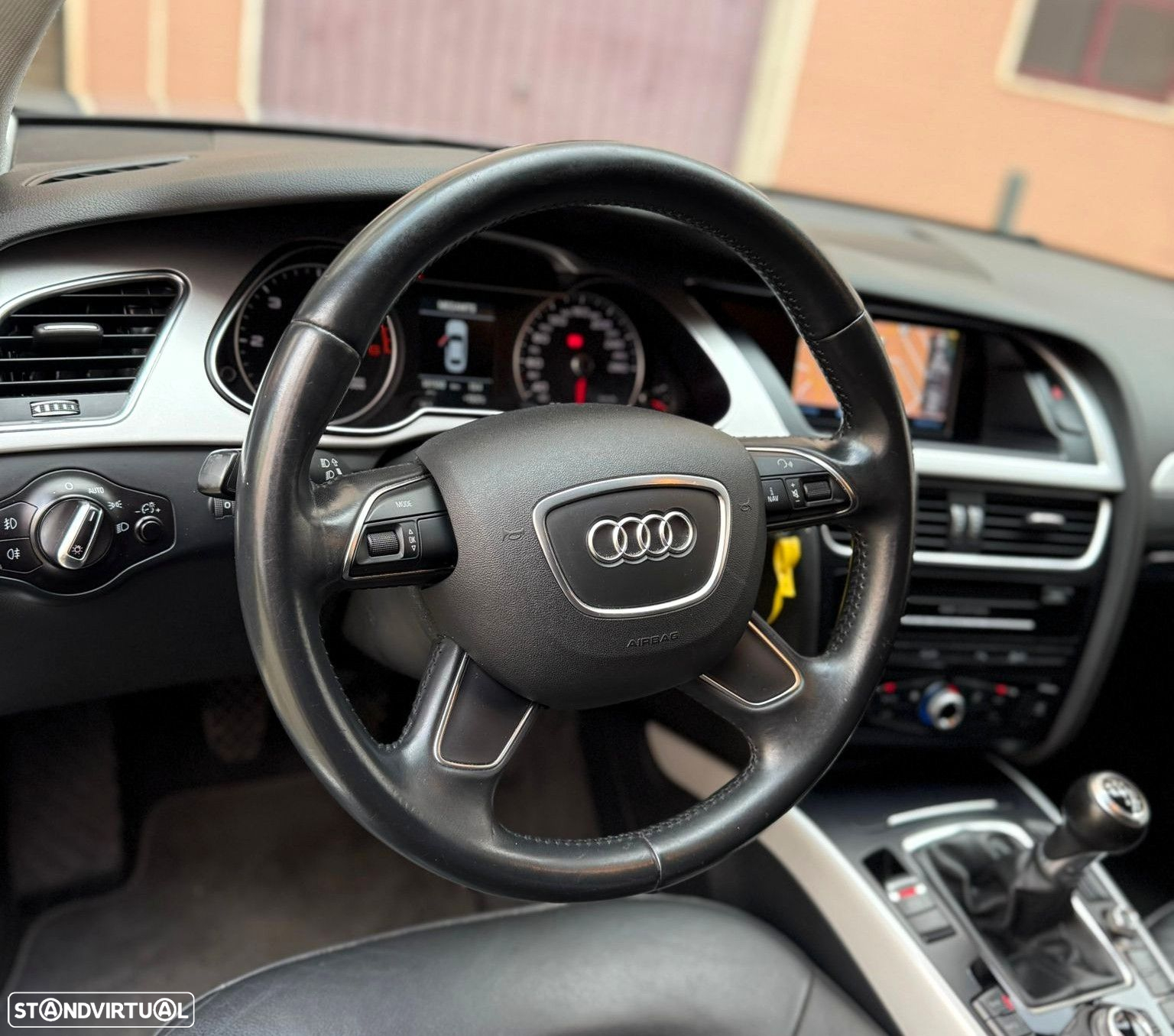 Audi A4 2.0 TDI exclusive - 13