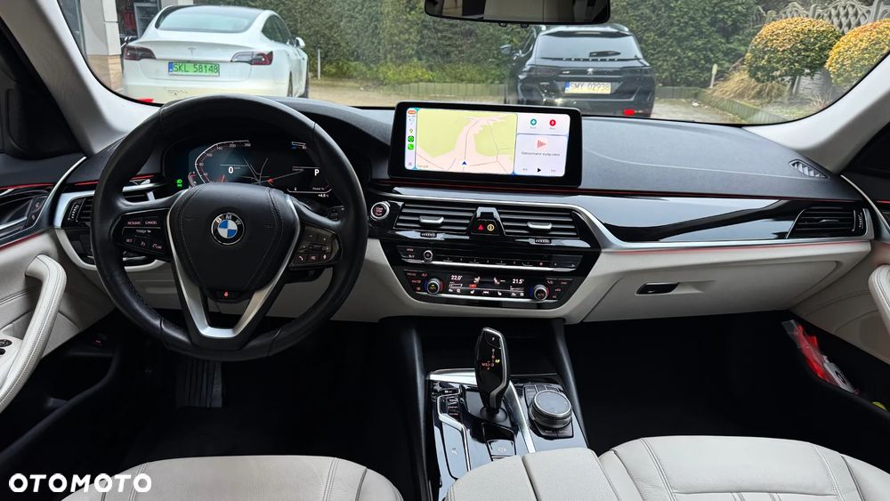 BMW Seria 5 520d Sport Line - 20