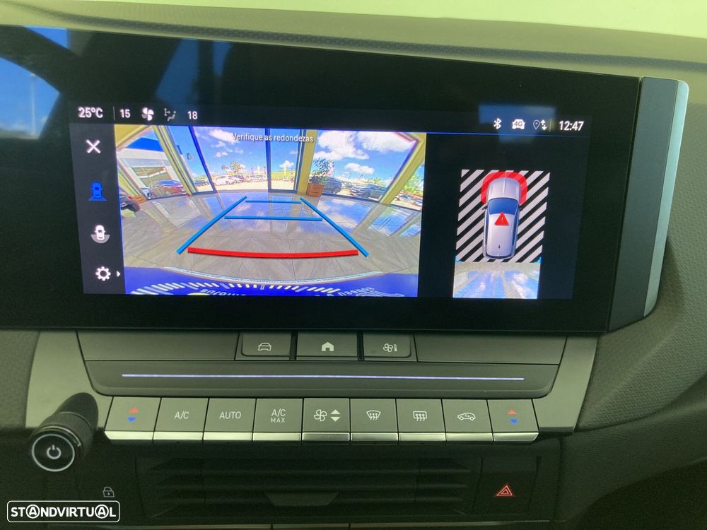 Opel Astra 1.2 T Elegance - 36