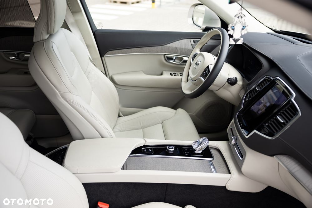 Volvo XC 90 T8 AWD Plug-In Hybrid Inscription 7os - 24