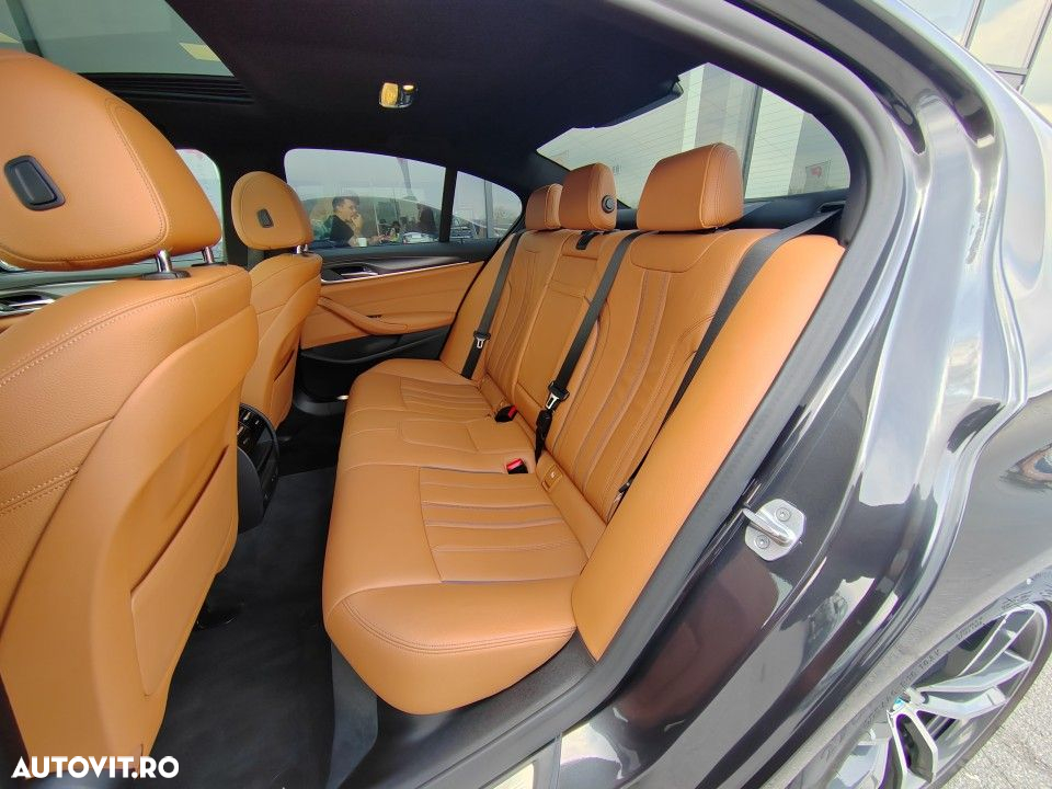 BMW Seria 5 520d Aut. M Sport Edition - 14