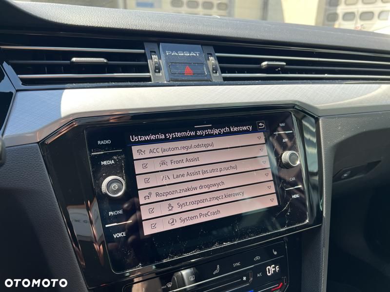 Volkswagen Passat Variant 2.0 TDI EVO Business DSG - 17