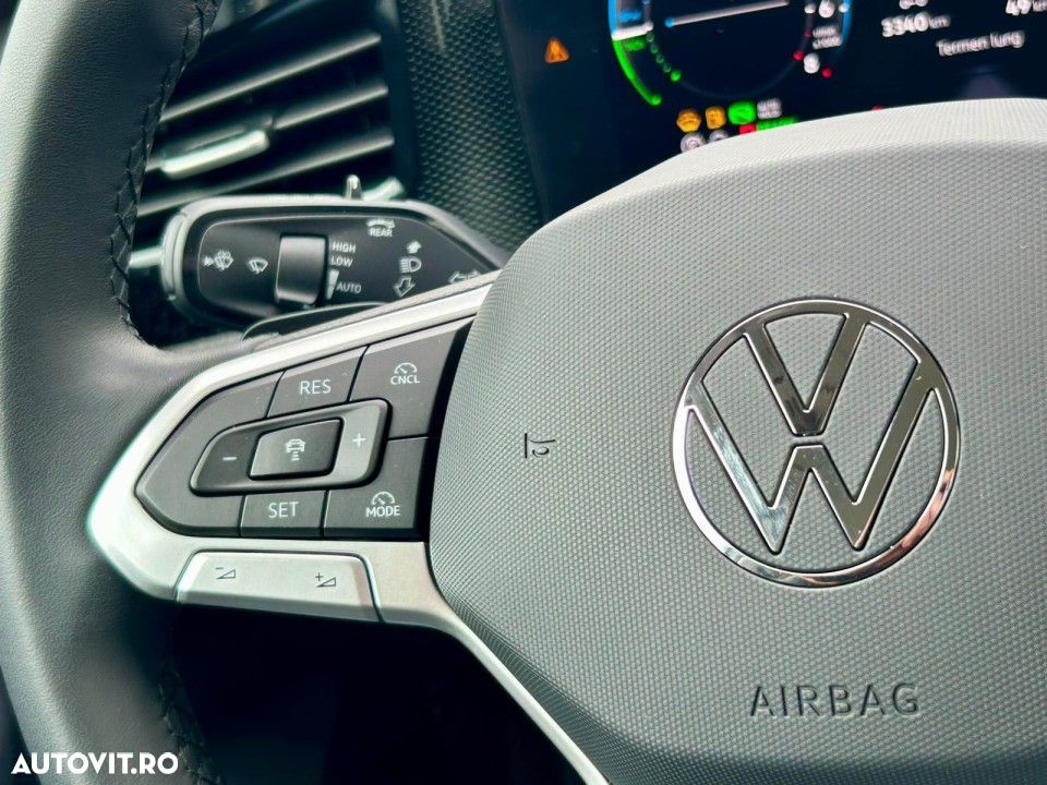 Volkswagen Passat - 14