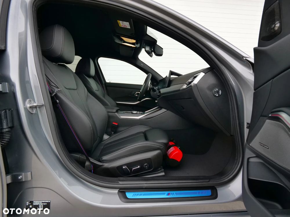 BMW Seria 3 330i xDrive M Sport sport - 36