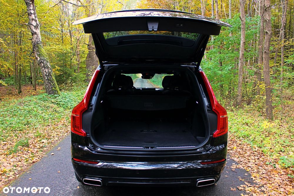 Volvo XC 90 D5 AWD R-Design 7os - 8