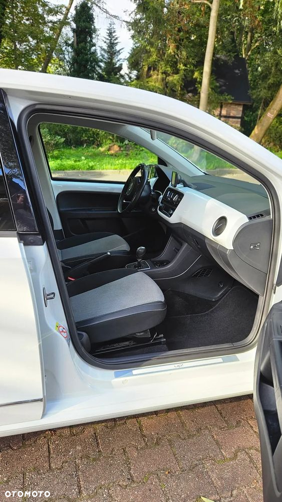 Volkswagen up! 1.0 white - 19