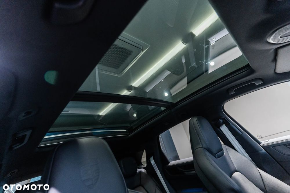 Porsche Cayenne E-Hybrid PHEV Black Edition - 35