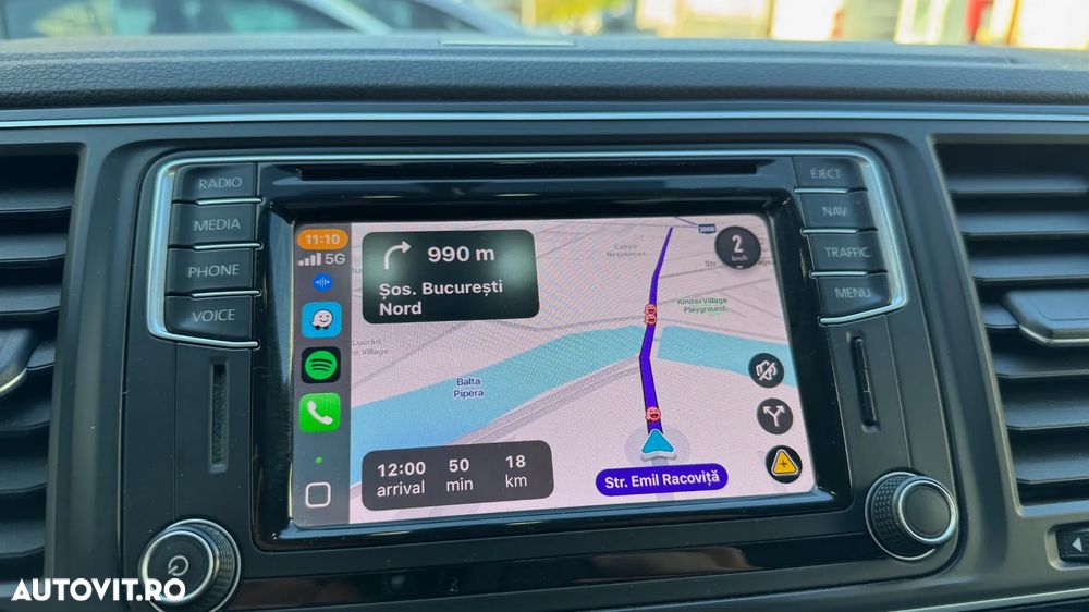 Volkswagen Multivan - 17