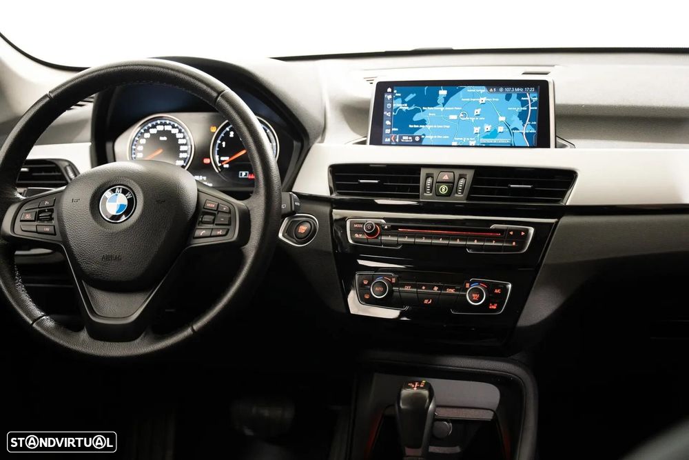 BMW X1 25 e xDrive Corporate Edition - 11