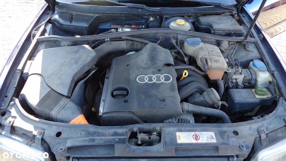 Audi A4 Limousine - 16