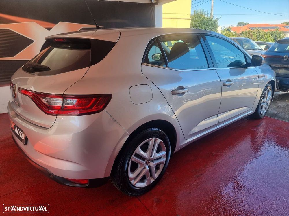Renault Mégane 1.5 Blue dCi Limited EDC - 3