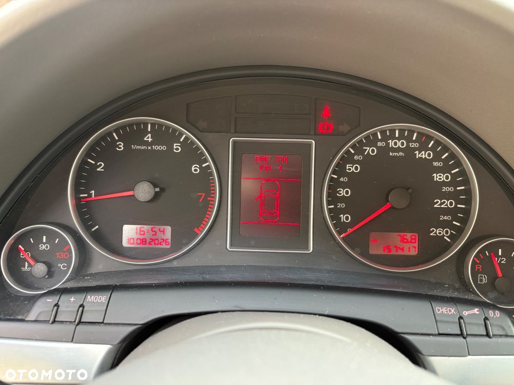 Audi A4 Limousine 1.6 - 24