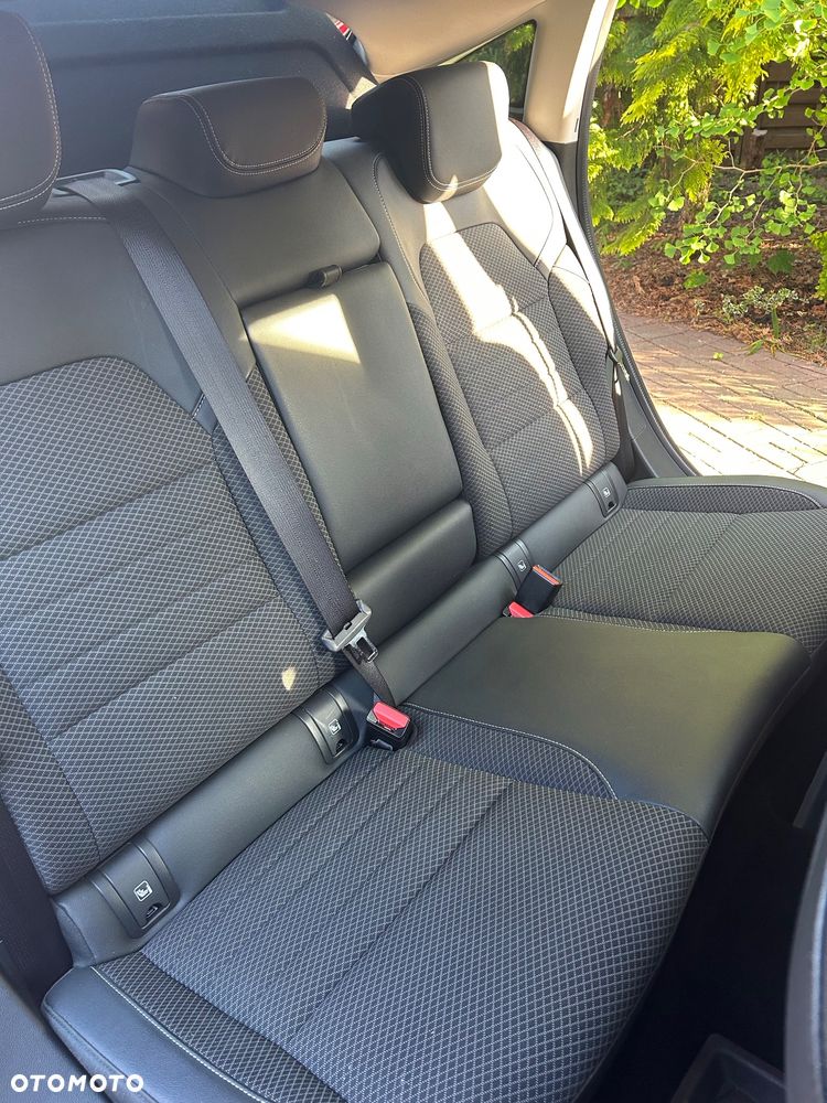 Renault Arkana 1.6 E-TECH Intens MMT - 23