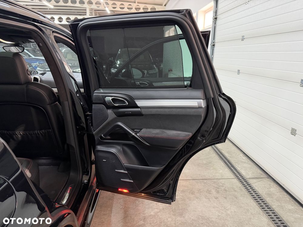 Porsche Cayenne - 31