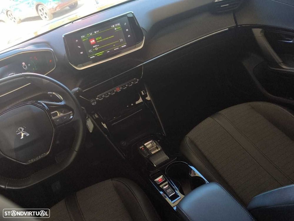 Peugeot 2008 1.2 PureTech Allure Pack EAT8 - 16