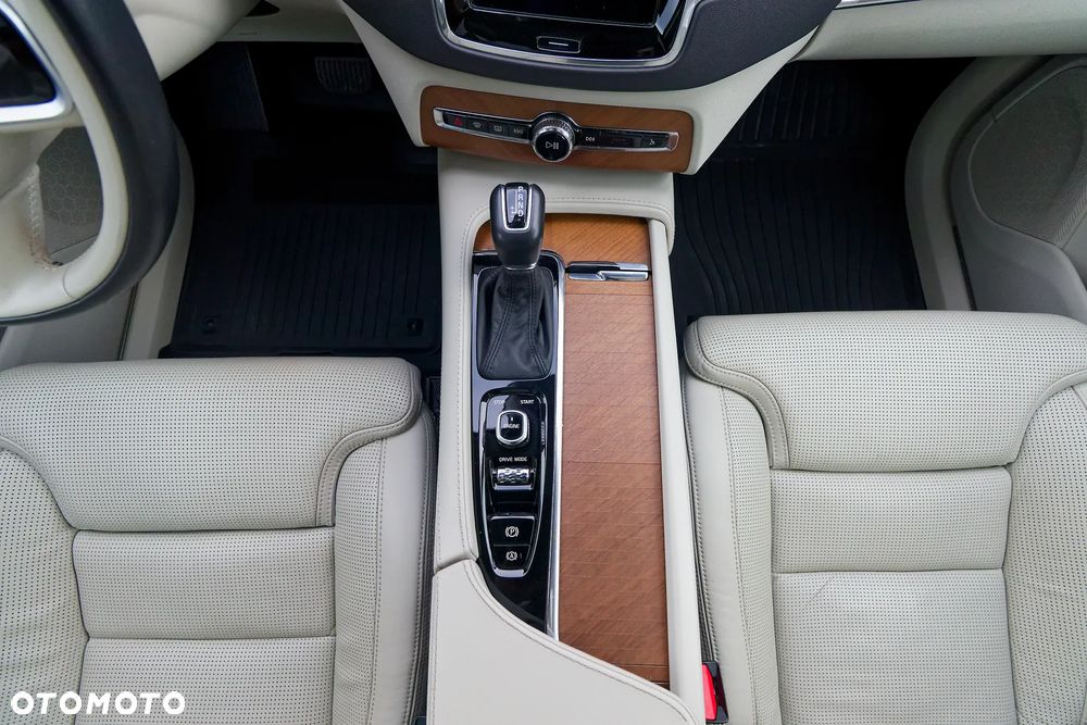 Volvo XC 90 T6 AWD Inscription 7os - 19