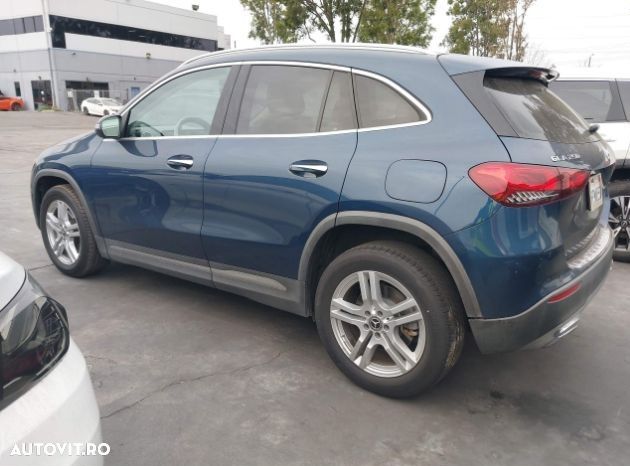 Mercedes-Benz GLA 250 8G-DCT - 3