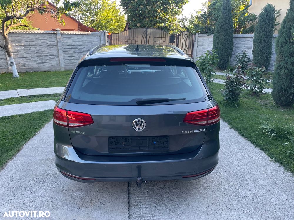 Volkswagen Passat - 11