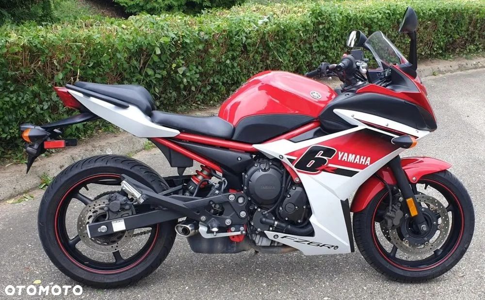 Yamaha XJ - 8