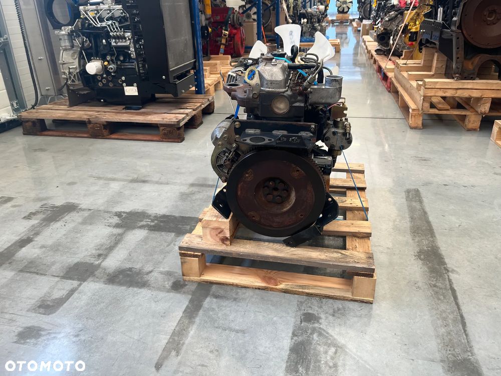 SILNIK ISEKI E3CD E3CE 9000netto - 6