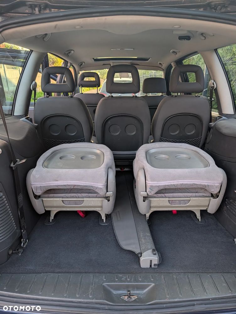 Volkswagen Sharan - 9