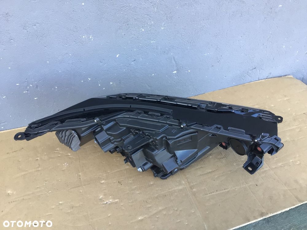 Lampa przednia lewa Toyota bz4x Full Led - 3