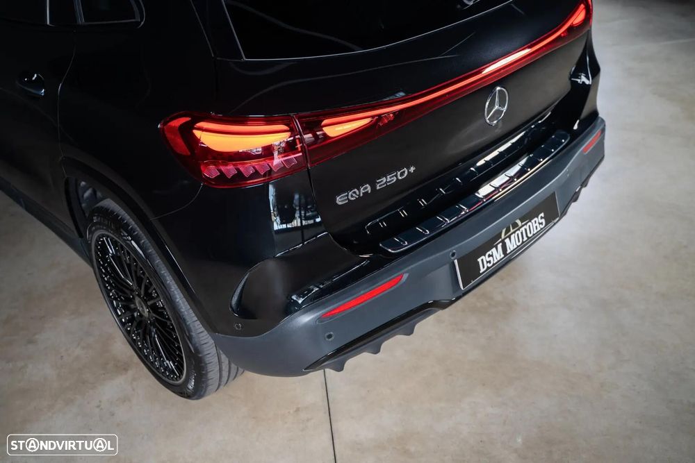 Mercedes-Benz EQA 250+ AMG Line - 12