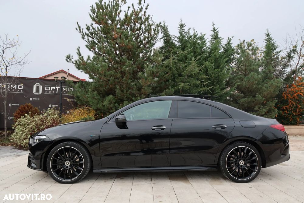 Mercedes-Benz CLA 250 e 8G-DCT AMG Line - 4