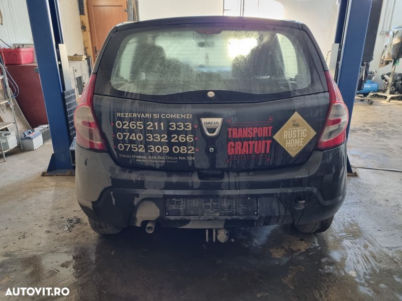 Dezmembram Dacia Sandero 1.4i - 8