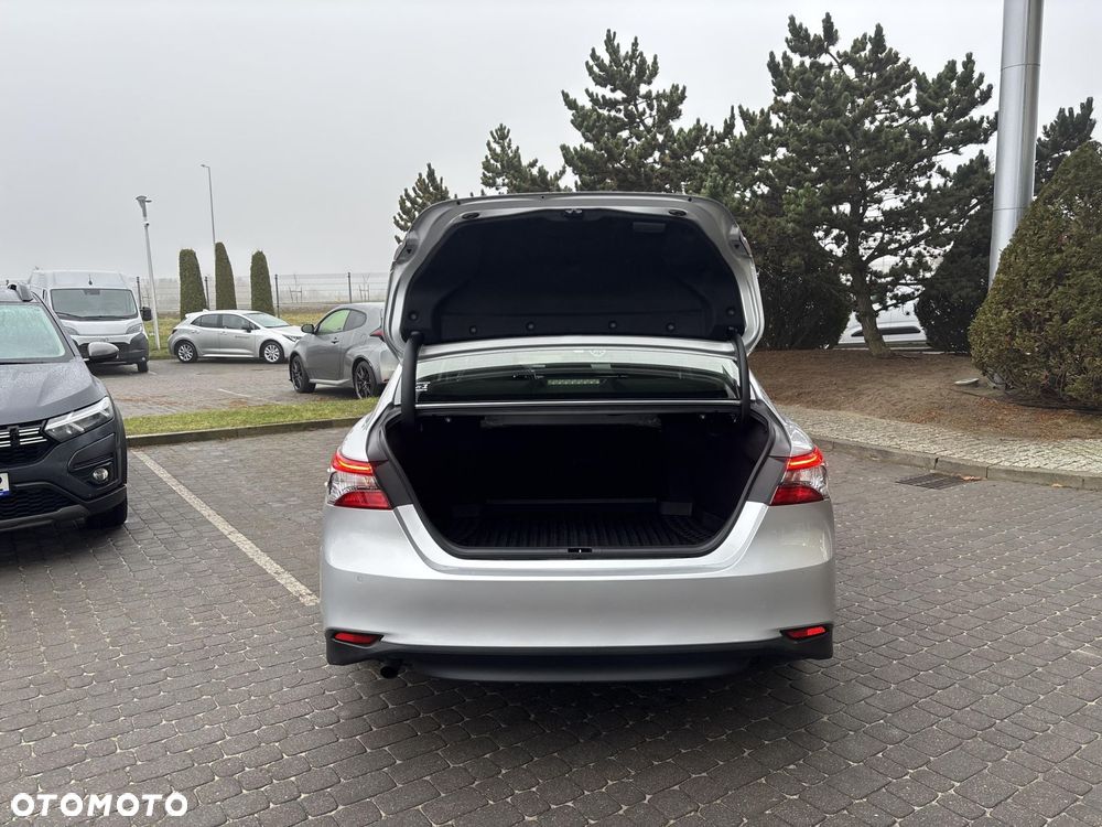 Toyota Camry 2.5 Hybrid Comfort CVT - 13