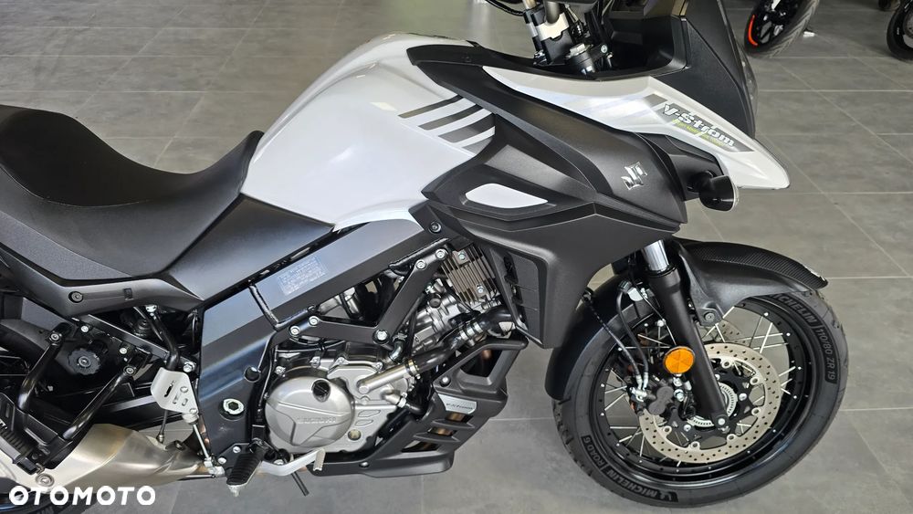 Suzuki V-STROM - 25