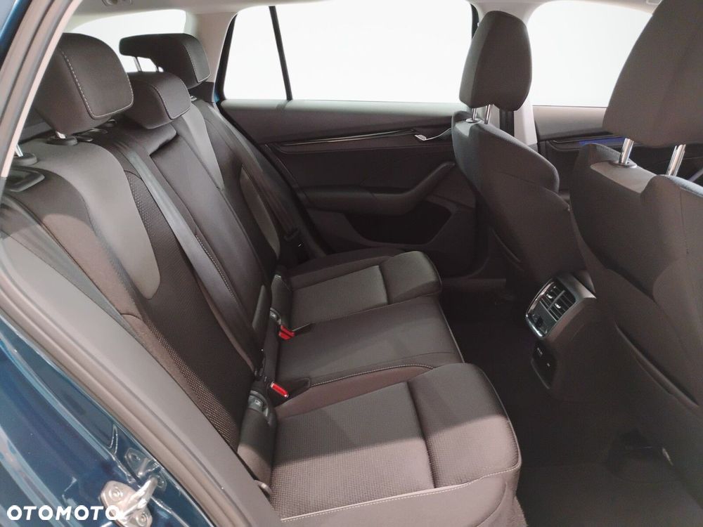 Skoda Octavia 2.0 TDI Ambition DSG - 38