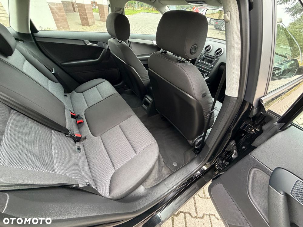 Audi A3 Sportback 1.6 Ambition - 12