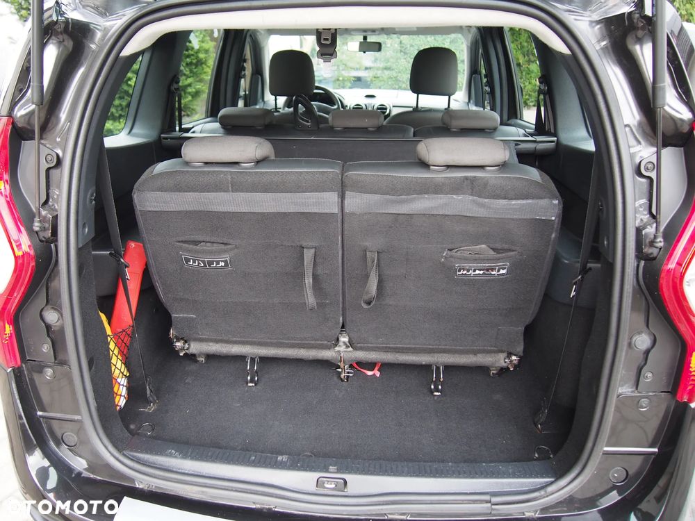 Dacia Lodgy TCe 115 Celebration - 11