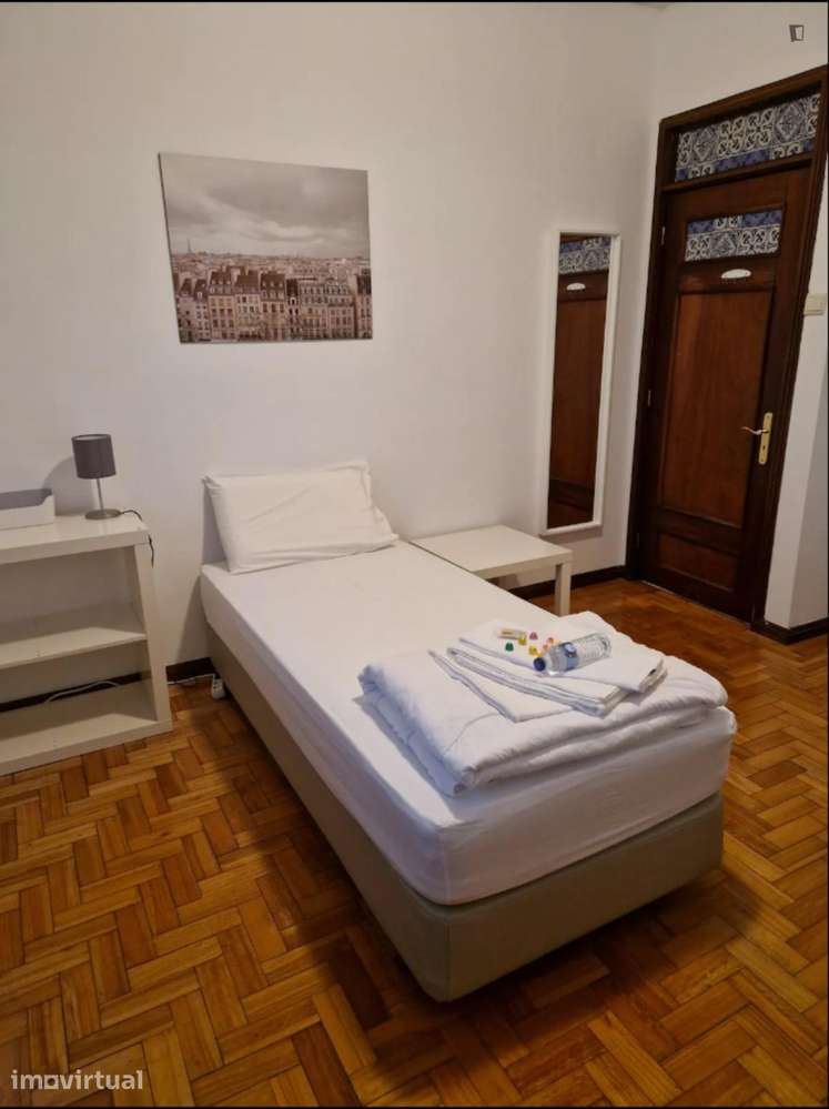 Quarto - localizado em Cedofeita Porto - Grande imagem: 2/19