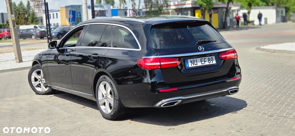 Mercedes-Benz Klasa E 220 d 9G-TRONIC - 12
