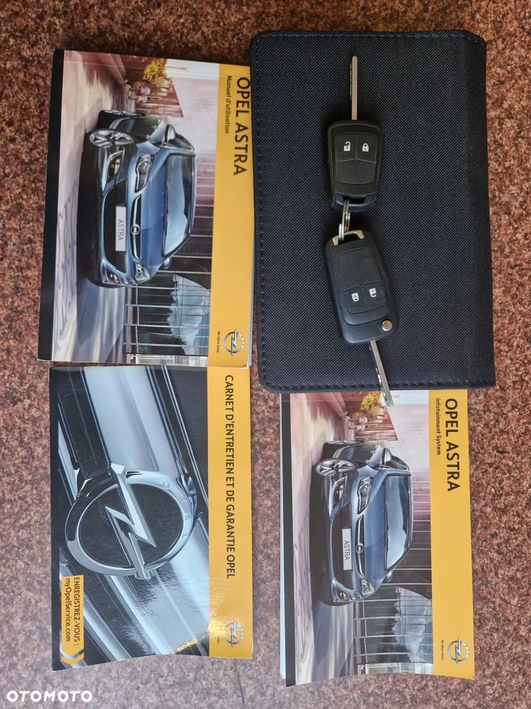 Opel Astra 1.4 Turbo - 39