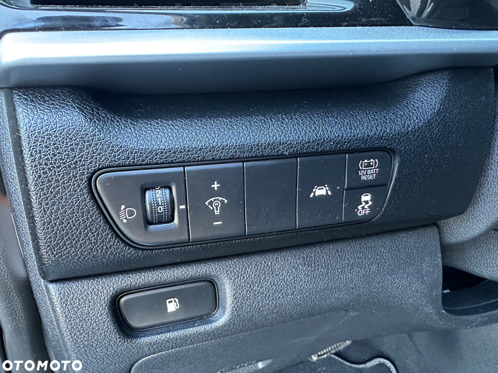 Kia Niro 1.6 GDI Hybrid L Business Line - 29