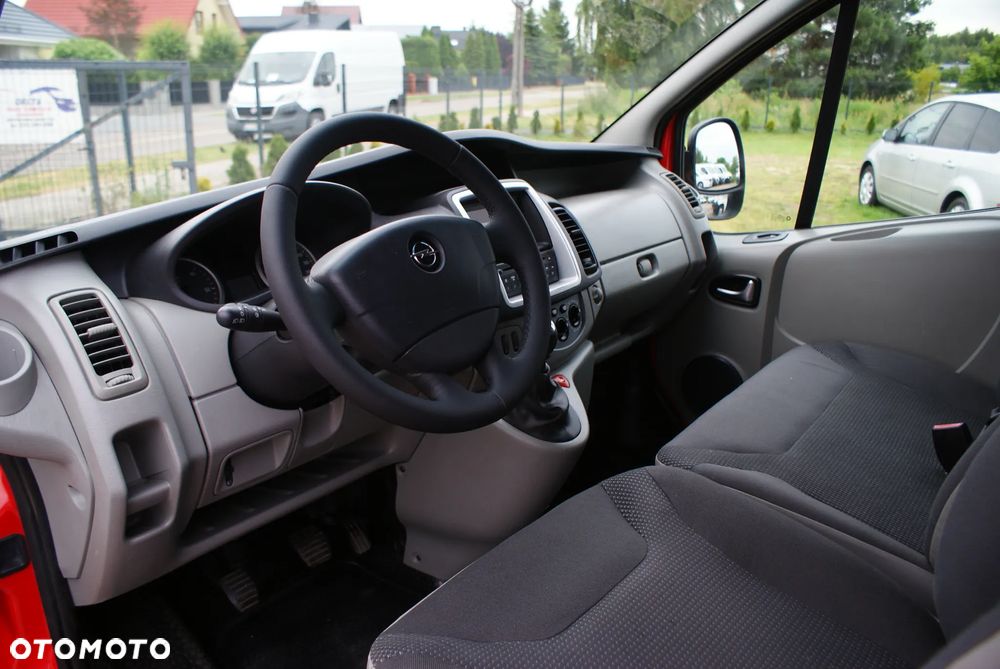 Opel Vivaro - 17