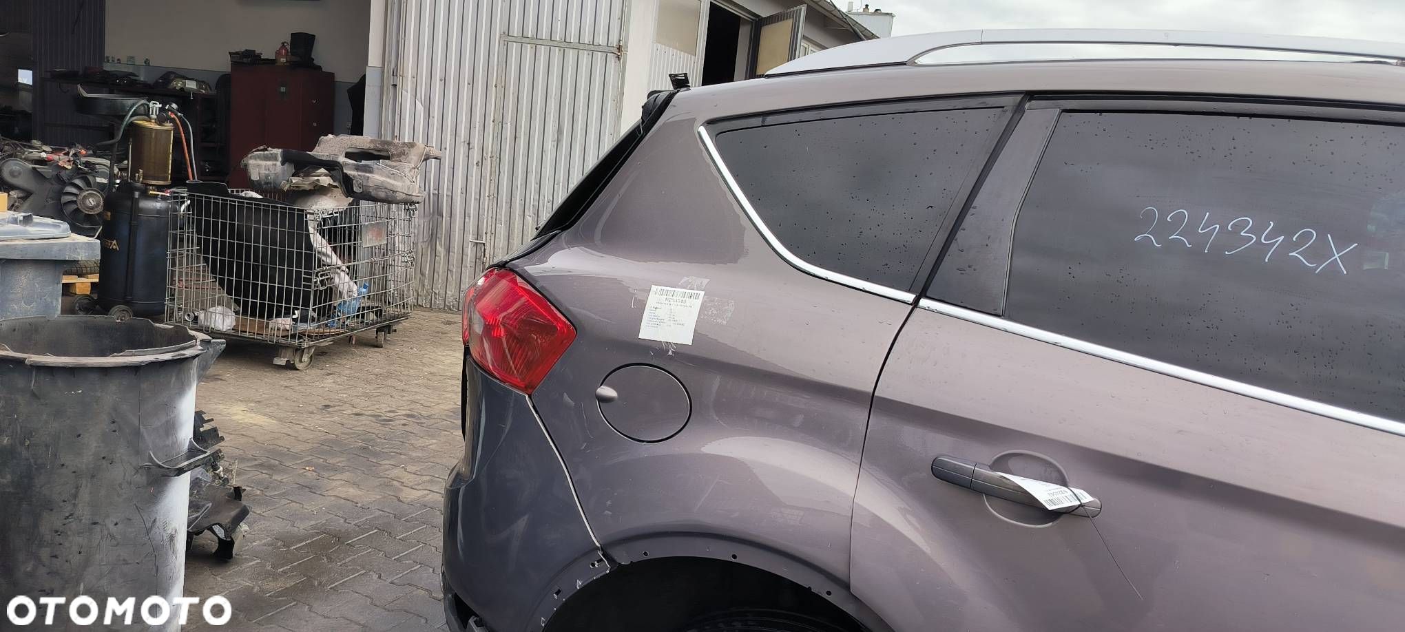 ĆWIARTKA BŁOTNIK PRAWY TYŁ FORD KUGA V1 MK1 - 1