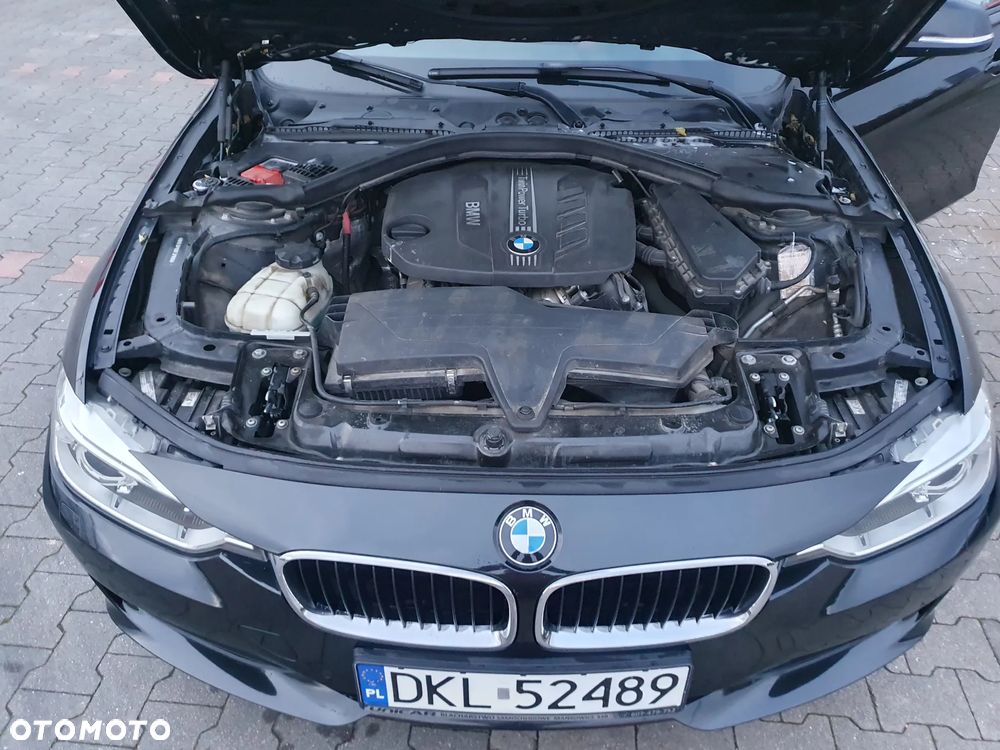 BMW Seria 3 318d DPF - 23
