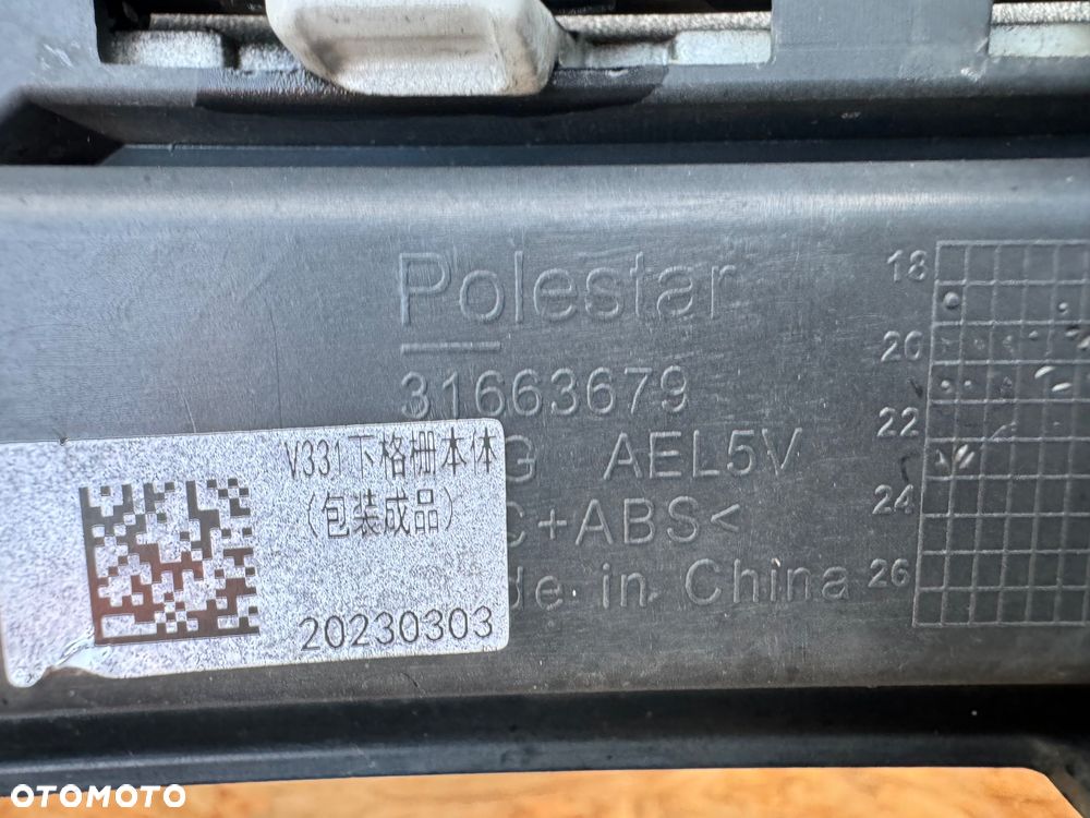ZDERZAK PRZÓD PRZEDNI POLESTAR 2 II 6PDC KRATKA LEWA ŚRODKOWA GRILL 31690327 31663679 31663953 31698060 ORYGINAŁ - 17