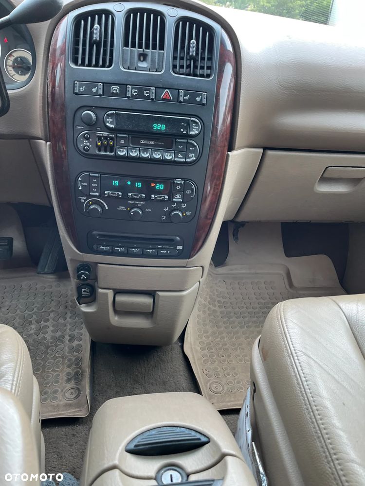 Chrysler Grand Voyager - 8