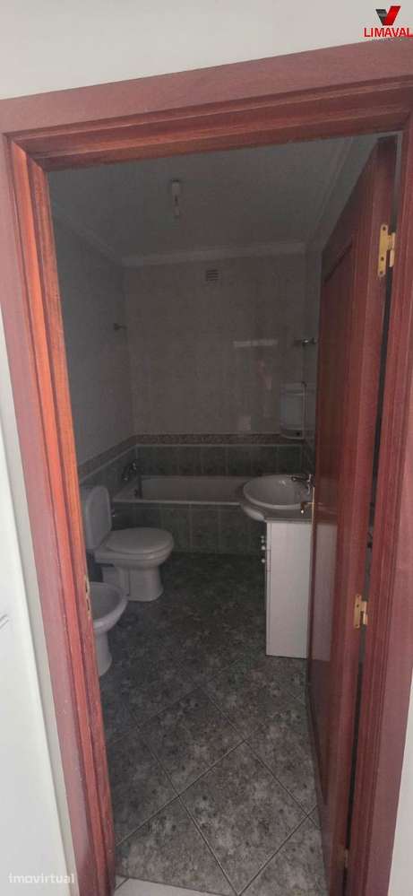 Apartamento T1 com garagem fechada em Lamaçães - Grande imagem: 4/7