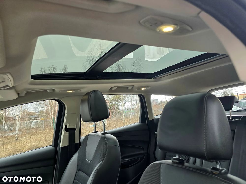 Ford Kuga 1.6 EcoBoost 4WD Titanium Plus - 24