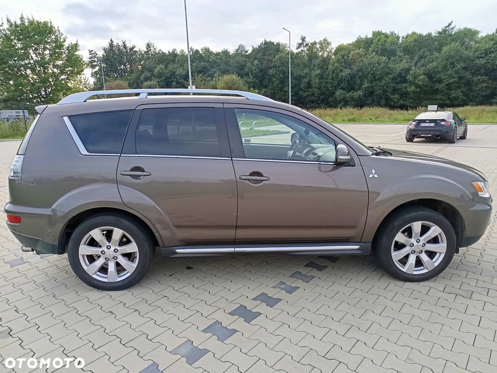Mitsubishi Outlander 2.0 DID Invite SE - 7