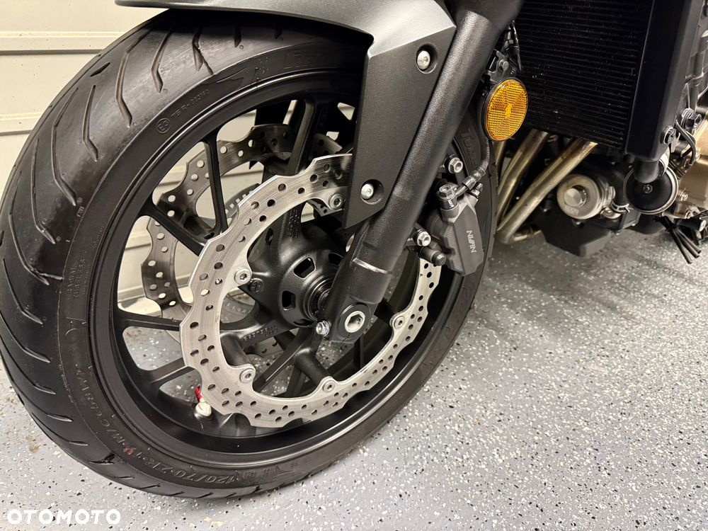 Honda CB - 18